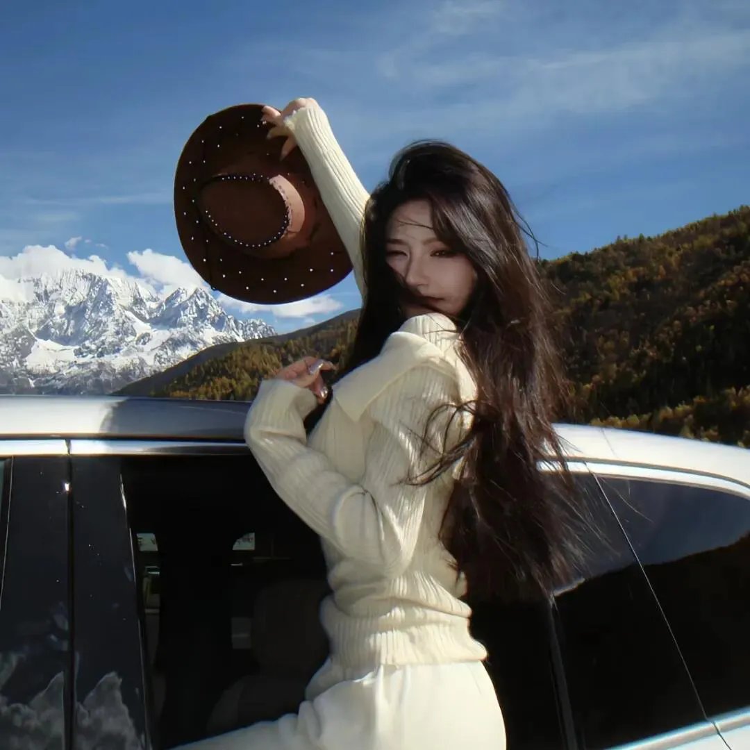 梧桐深院锁清秋