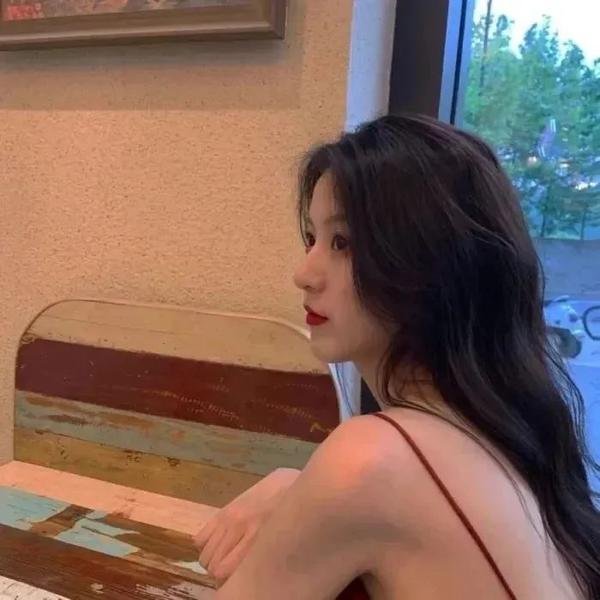 星期日首映粤语